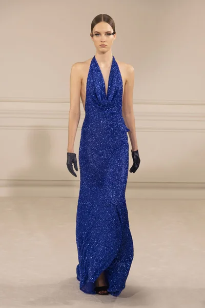 Look 10